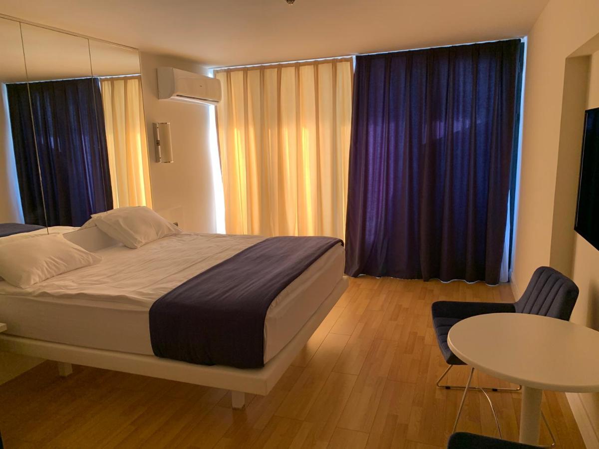 Smart Aparthotel Orbi City Батуми Экстерьер фото