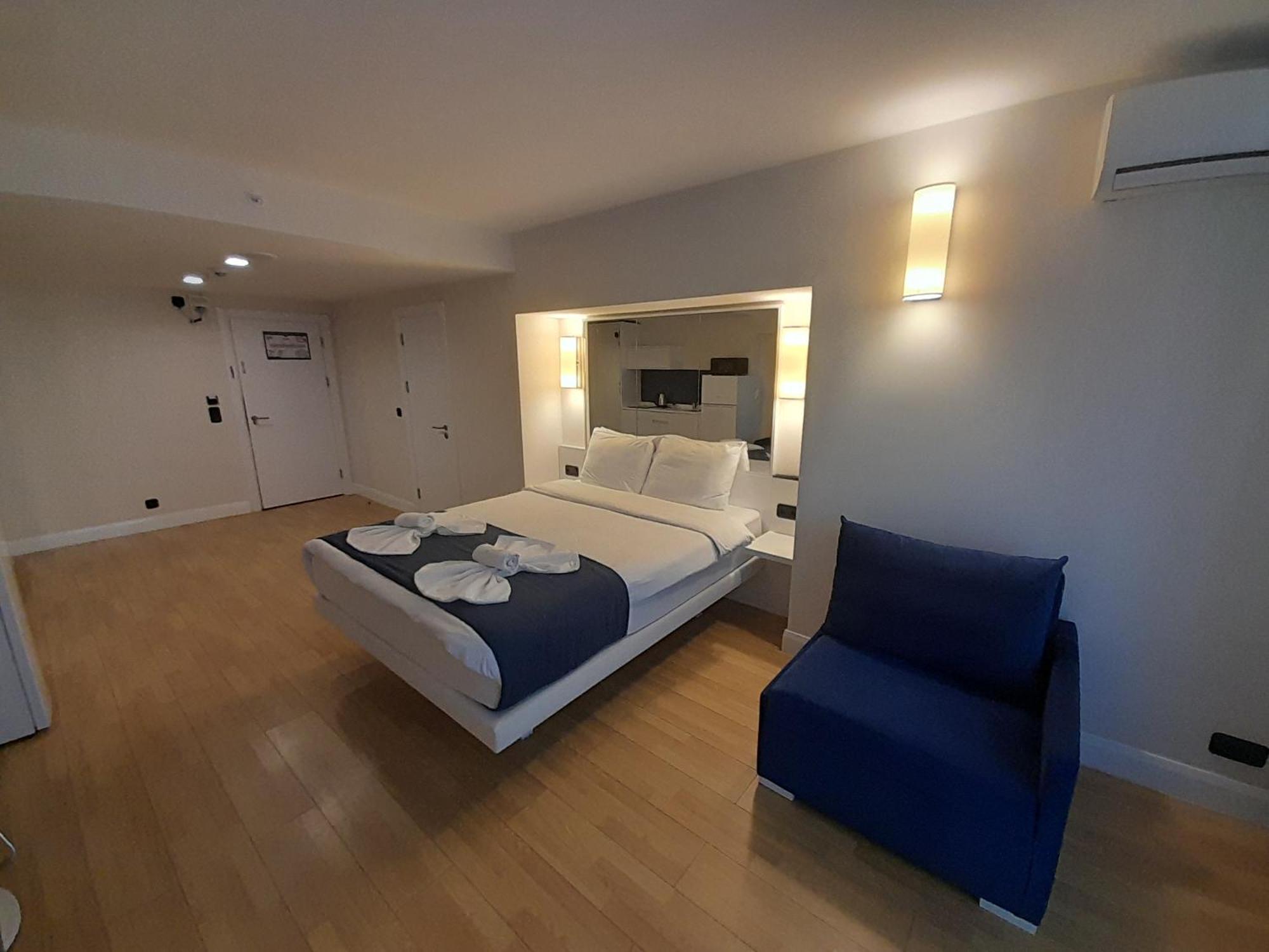 Smart Aparthotel Orbi City Батуми Экстерьер фото