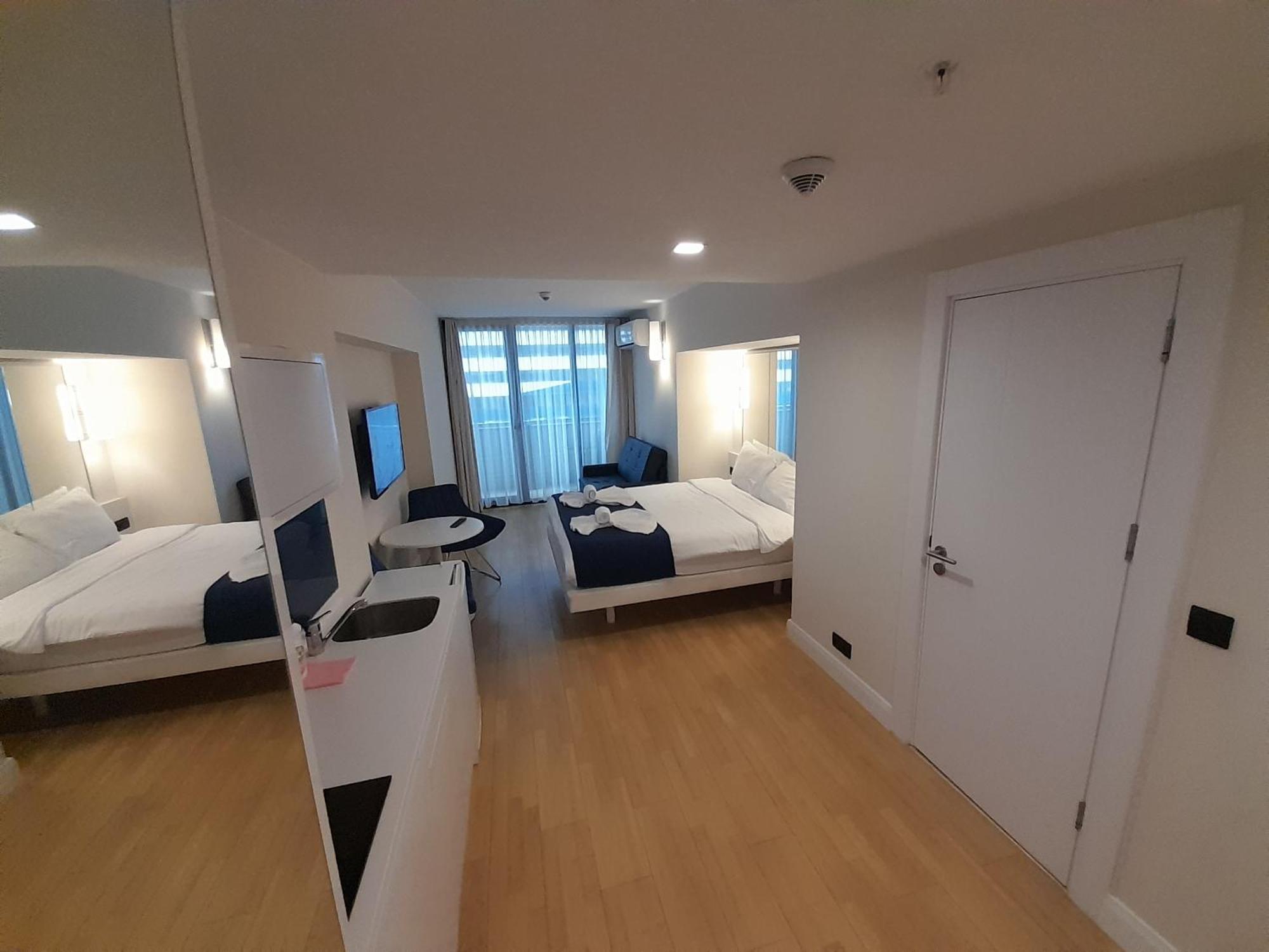 Smart Aparthotel Orbi City Батуми Номер фото